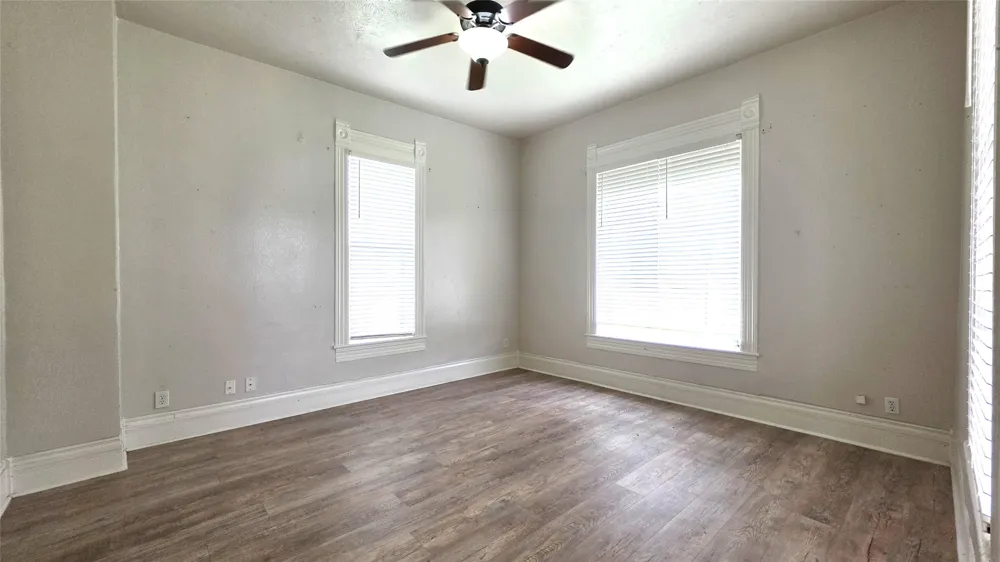 145 Kealy Street #2 Lewisville, TX 75057