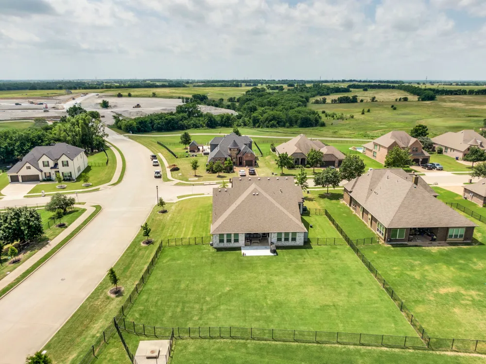 1601 Bearpath Way Gunter, TX 75058