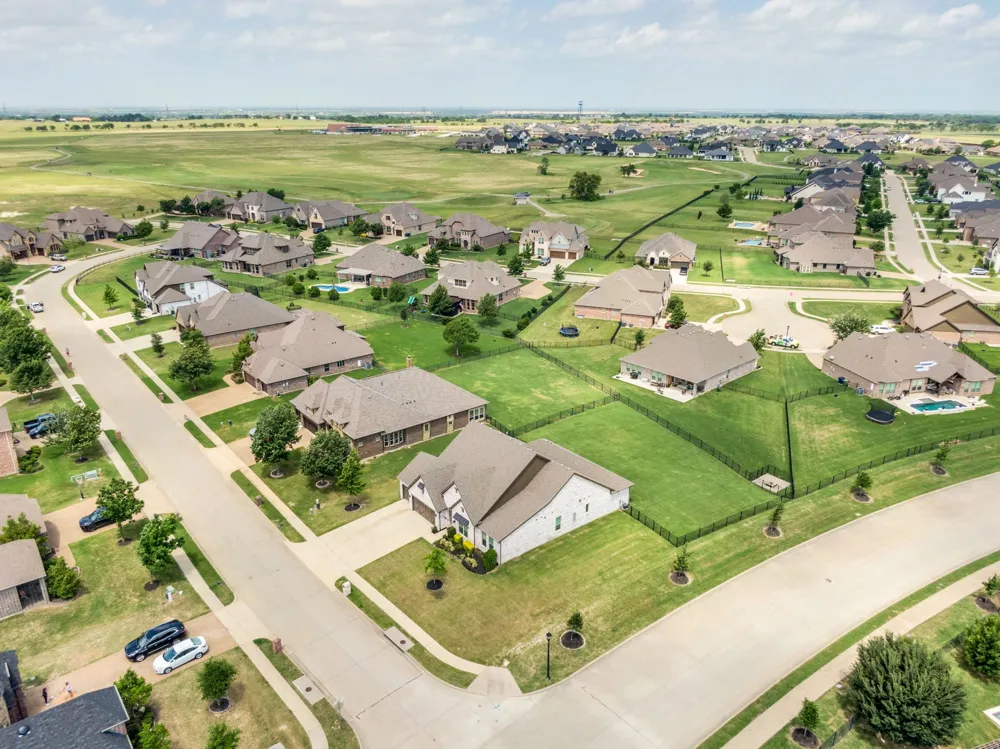 1601 Bearpath Way Gunter, TX 75058