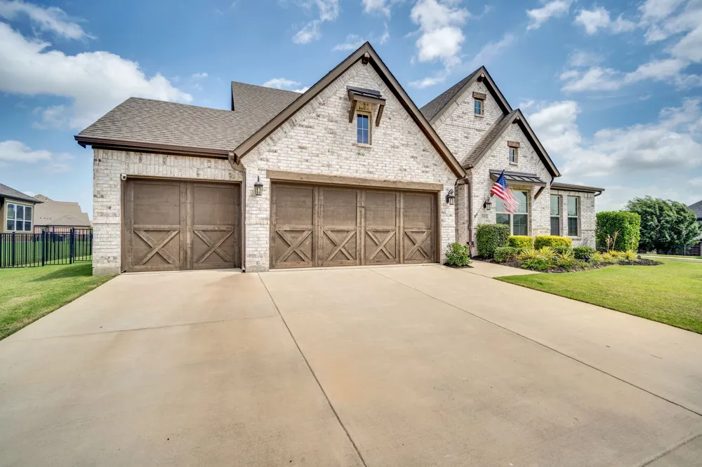 1601 Bearpath Way Gunter, TX 75058