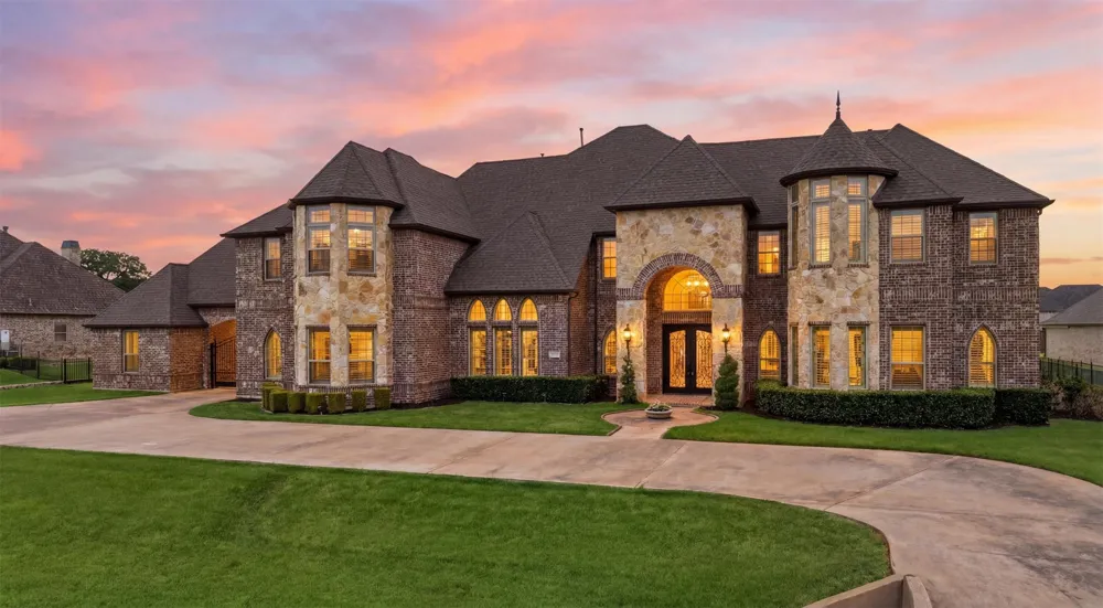 715 Simmons Road Double Oak, TX 75077