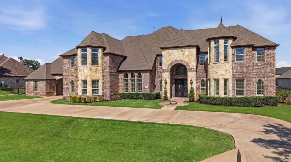 715 Simmons Road Double Oak, TX 75077