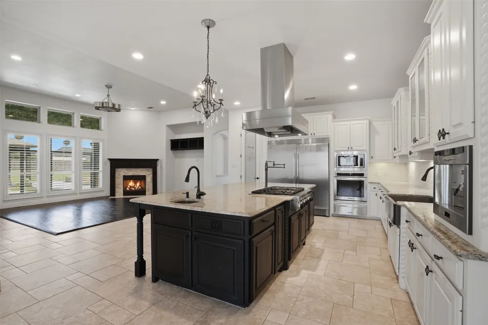 715 Simmons Road Double Oak, TX 75077