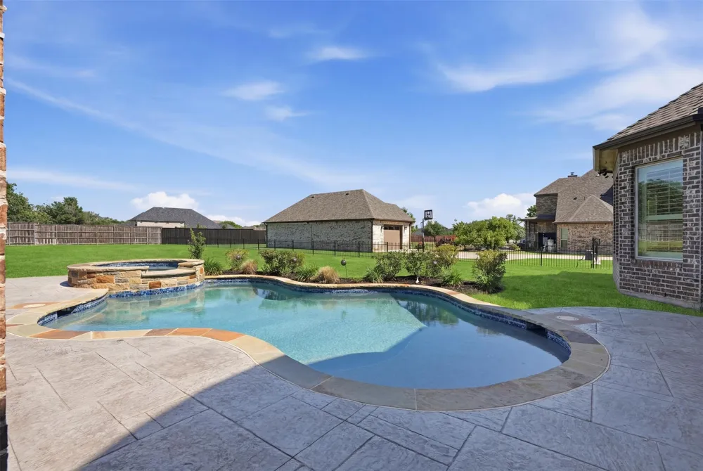 715 Simmons Road Double Oak, TX 75077