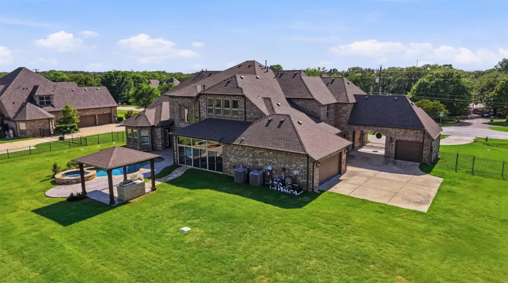 715 Simmons Road Double Oak, TX 75077