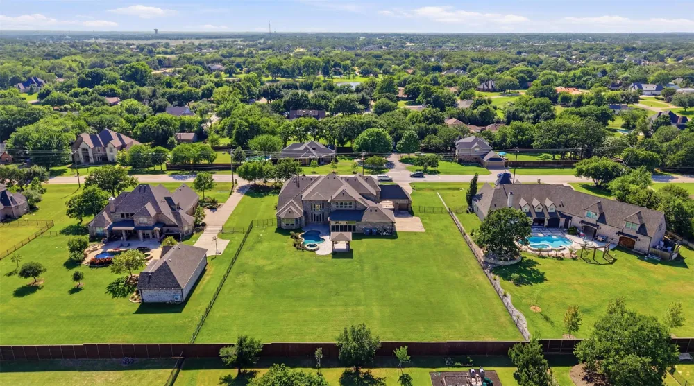 715 Simmons Road Double Oak, TX 75077