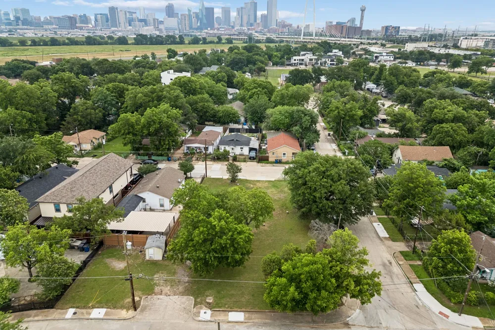 3305 Brantley Street Dallas, TX 75212