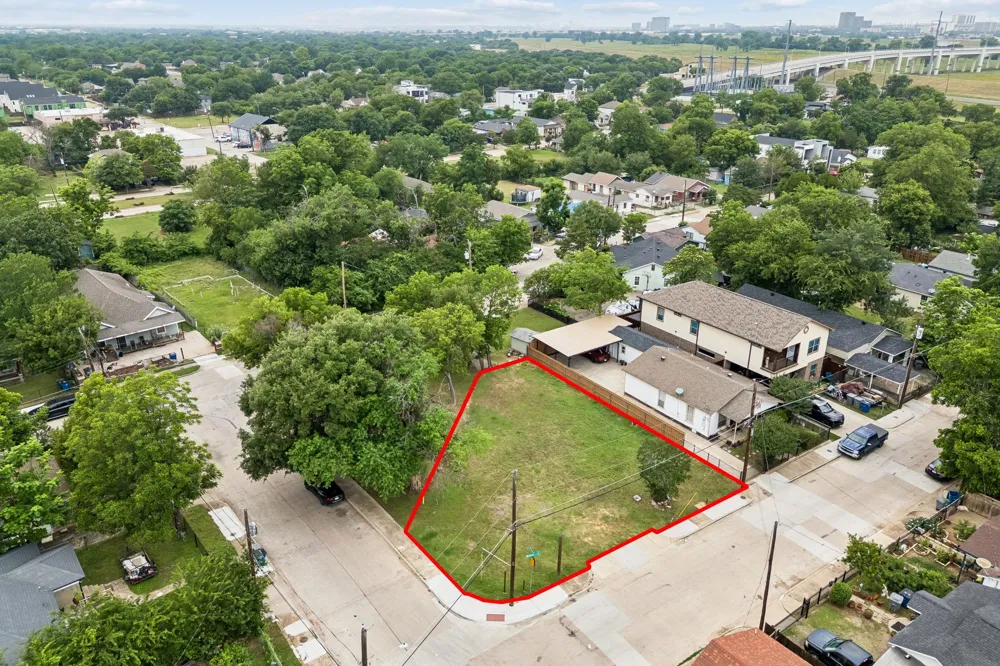 3305 Brantley Street Dallas, TX 75212