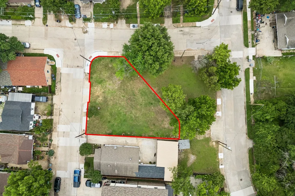 3305 Brantley Street Dallas, TX 75212