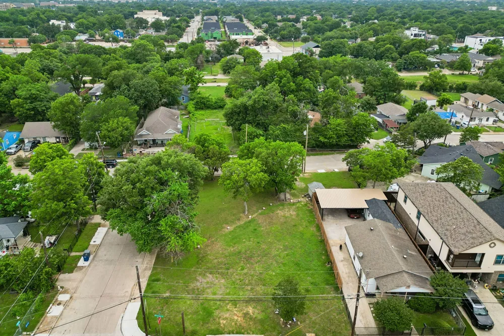 3305 Brantley Street Dallas, TX 75212