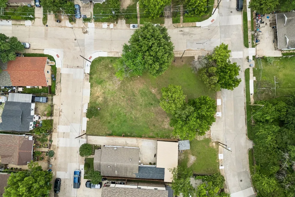 3305 Brantley Street Dallas, TX 75212