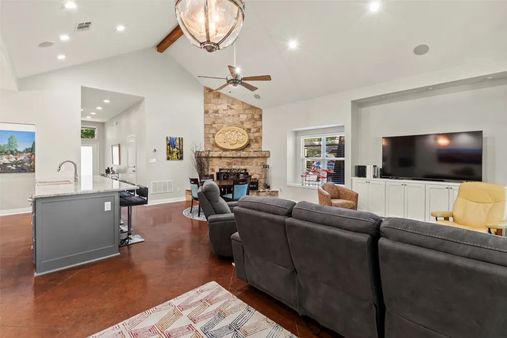 124 Robin Hood Way Gun Barrel City, TX 75156