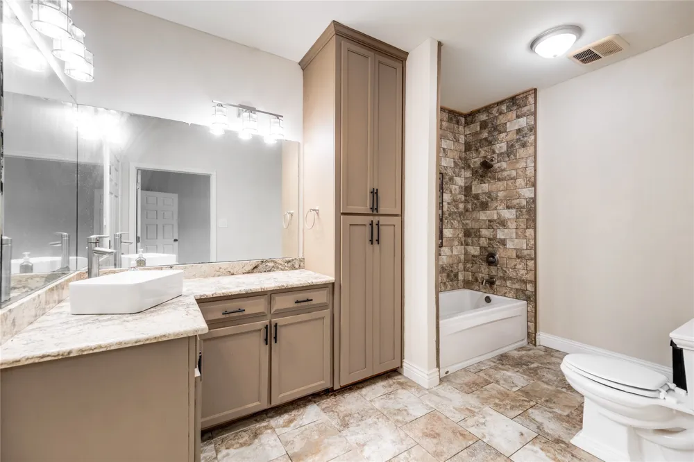2455 An County Road 453 Palestine, TX 75803