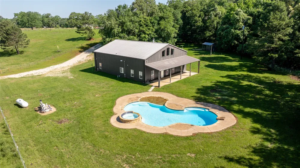 2455 An County Road 453 Palestine, TX 75803