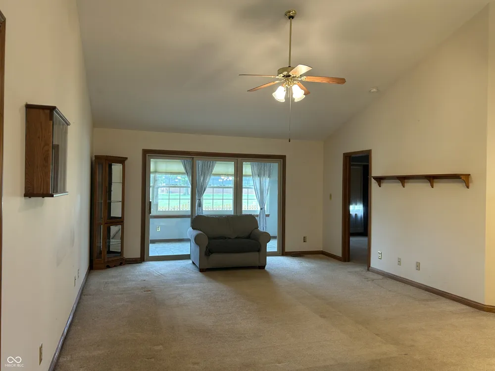 4964 W Cedar Cove Drive New Palestine, IN 46163