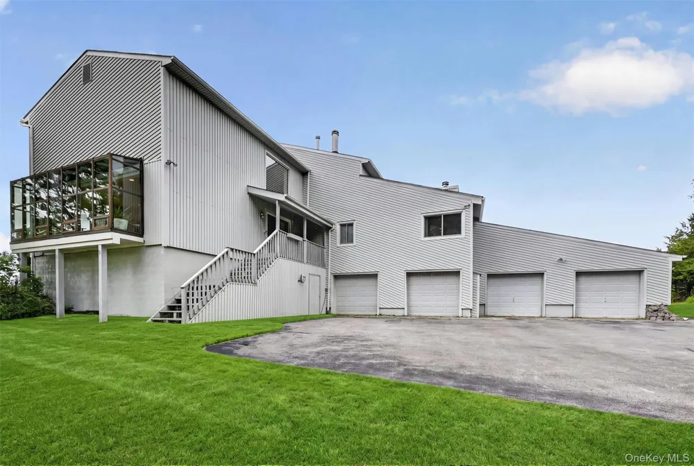 15 Deer Pond Drive Warwick, NY 10990