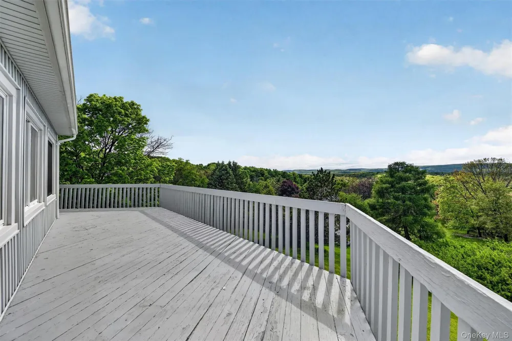 15 Deer Pond Drive Warwick, NY 10990
