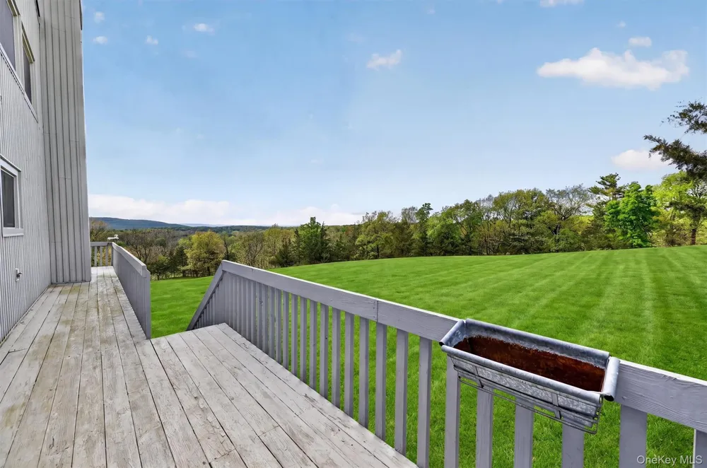 15 Deer Pond Drive Warwick, NY 10990