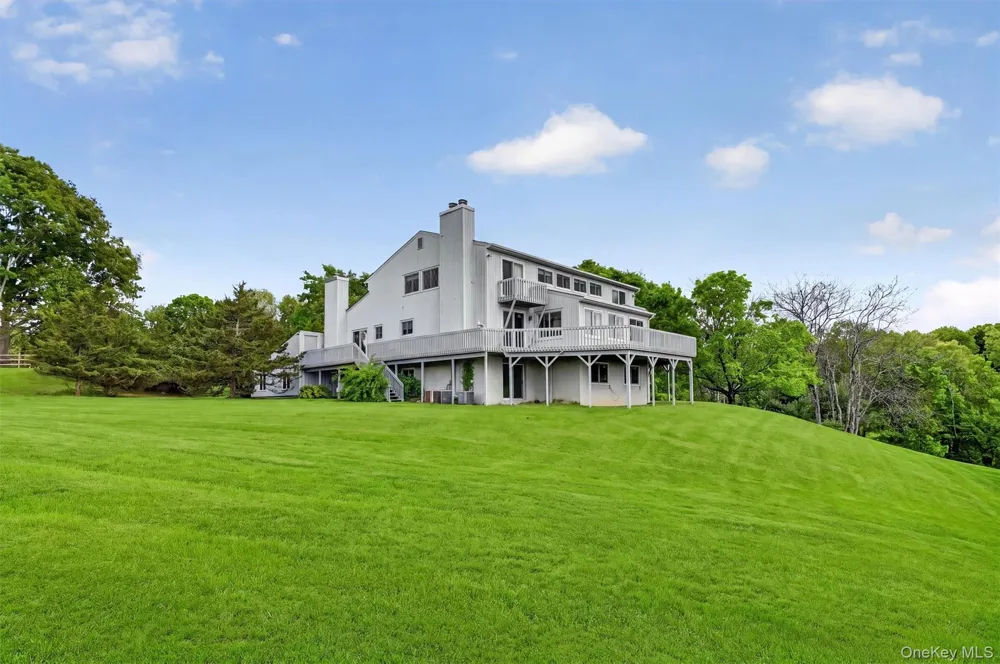 15 Deer Pond Drive Warwick, NY 10990