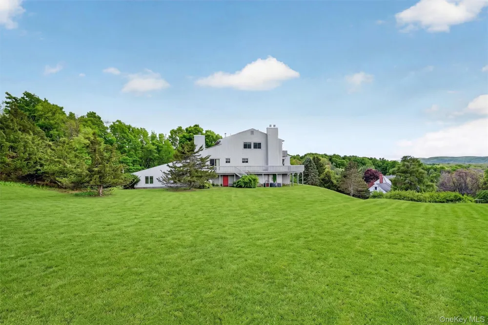 15 Deer Pond Drive Warwick, NY 10990