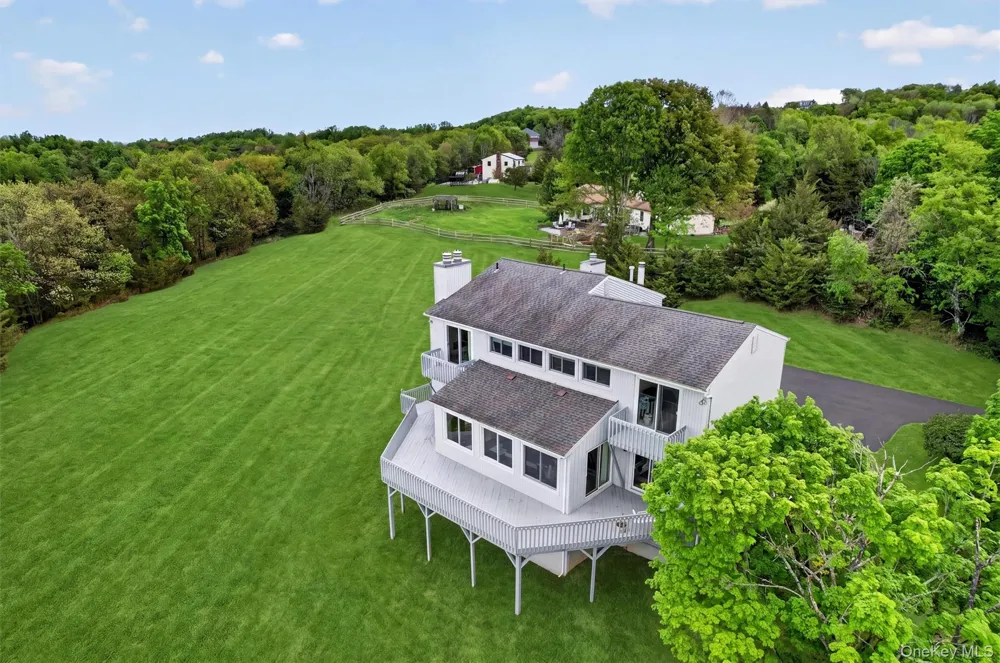 15 Deer Pond Drive Warwick, NY 10990