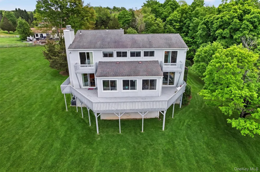 15 Deer Pond Drive Warwick, NY 10990