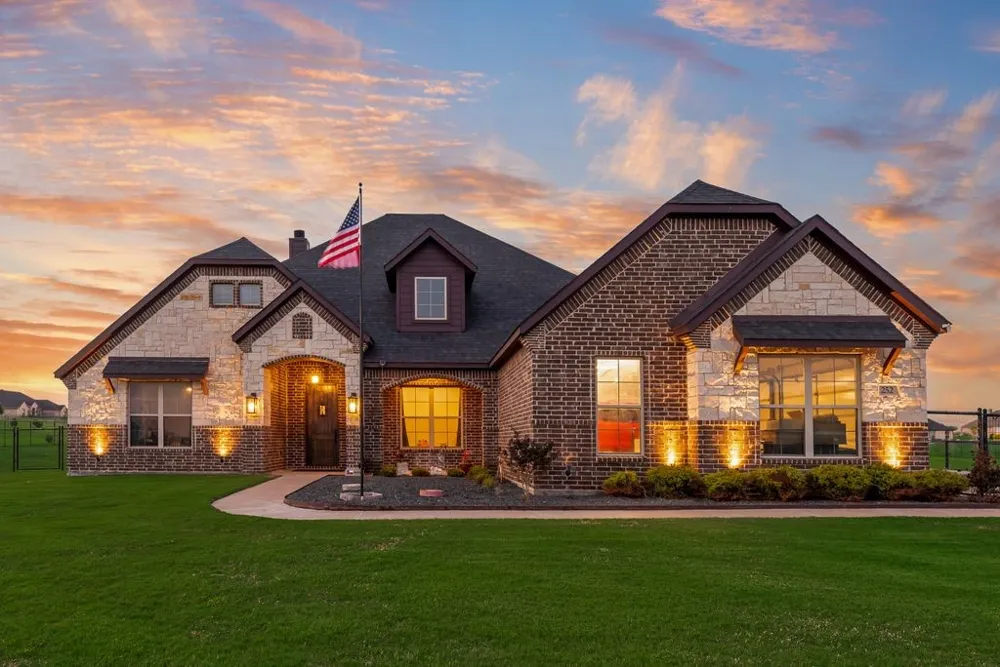 252 Agua Linda Drive Godley, TX 76044