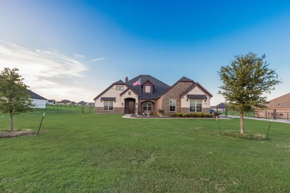 252 Agua Linda Drive Godley, TX 76044