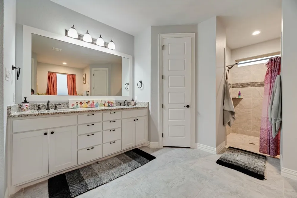 252 Agua Linda Drive Godley, TX 76044