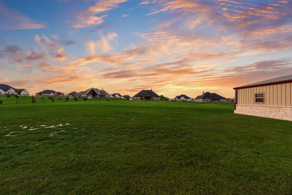 252 Agua Linda Drive Godley, TX 76044