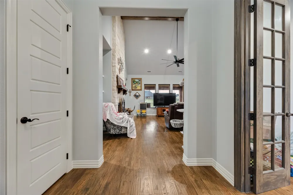 252 Agua Linda Drive Godley, TX 76044