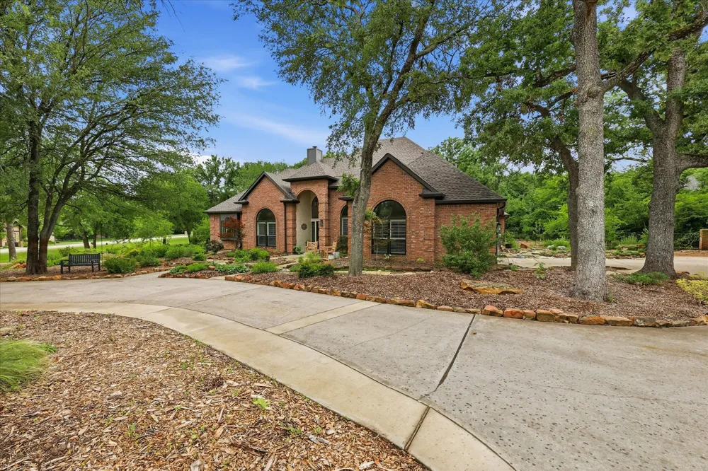 101 W Oak Shores Drive Cross Roads, TX 76227
