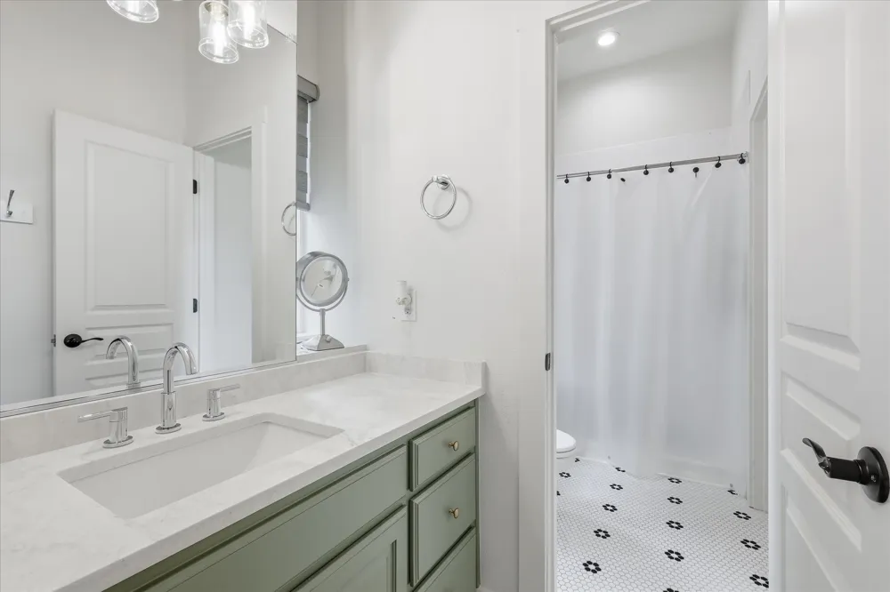 101 W Oak Shores Drive Cross Roads, TX 76227