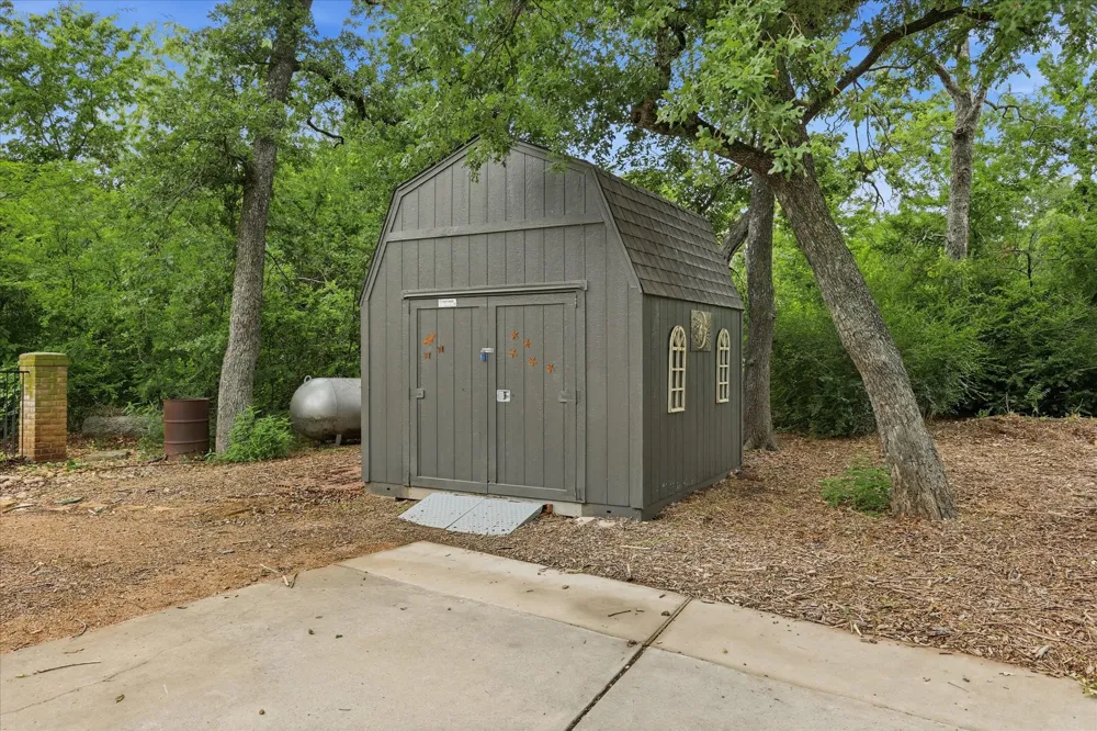 101 W Oak Shores Drive Cross Roads, TX 76227