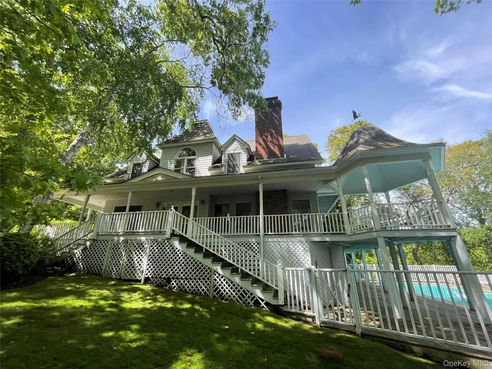 4 Irene Lane Shelter Island, NY 11964