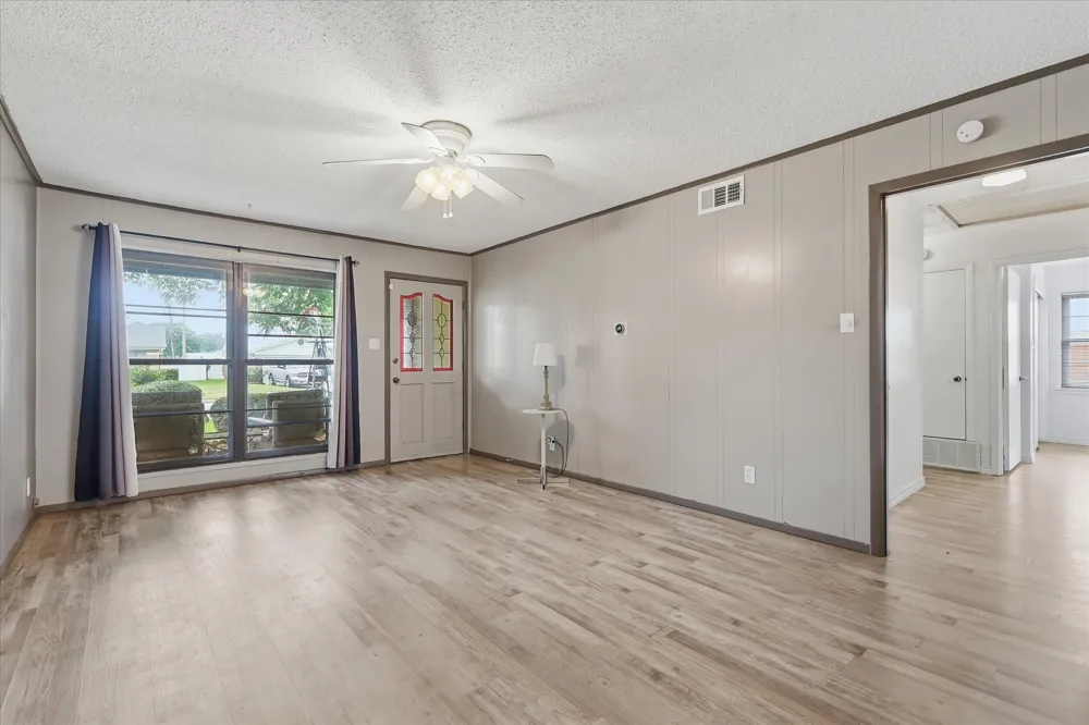 13649 Birchlawn Drive Farmers Branch, TX 75234