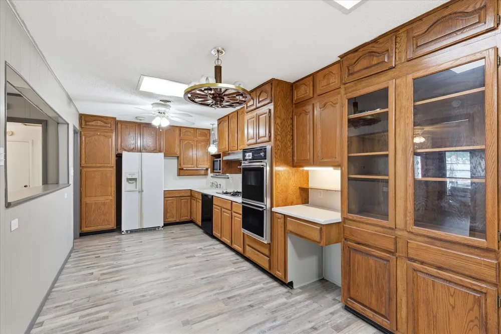 13649 Birchlawn Drive Farmers Branch, TX 75234