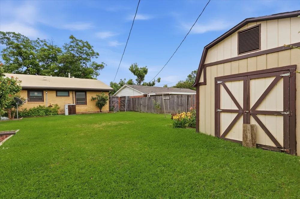 13649 Birchlawn Drive Farmers Branch, TX 75234