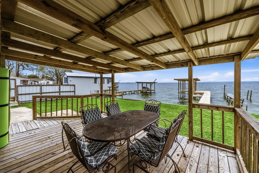121 Panther Onalaska, TX 77360