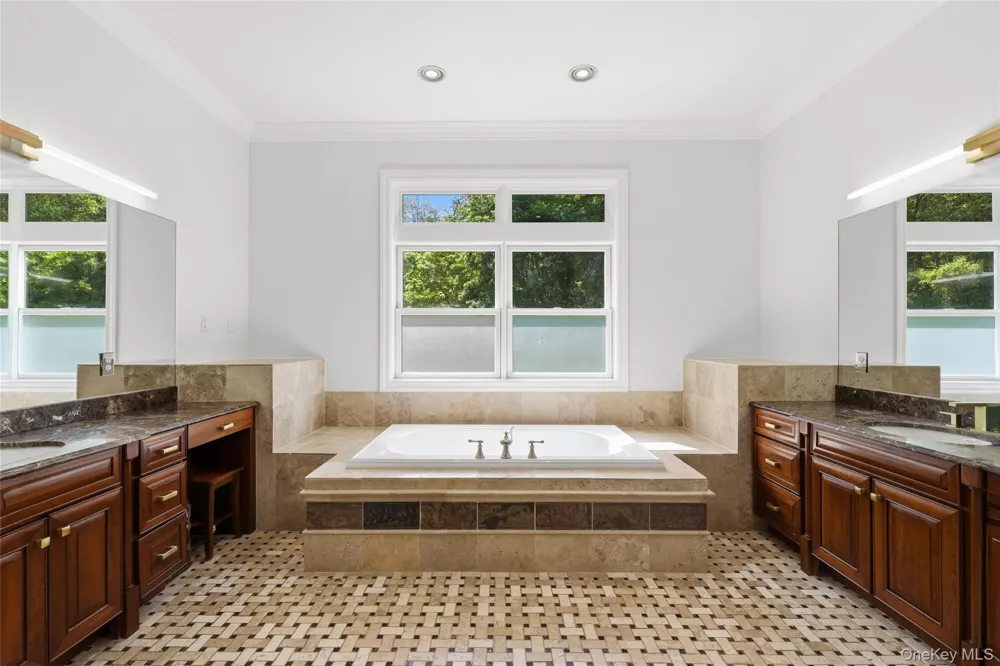 10 Hopes Farm Lane Bedford, NY 10506
