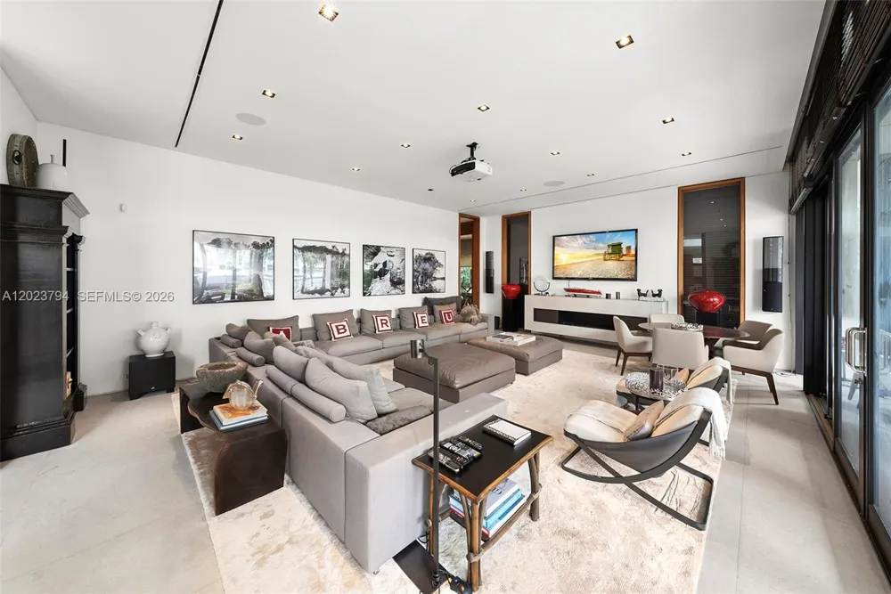 385 Centre Is Golden Beach, FL 33160