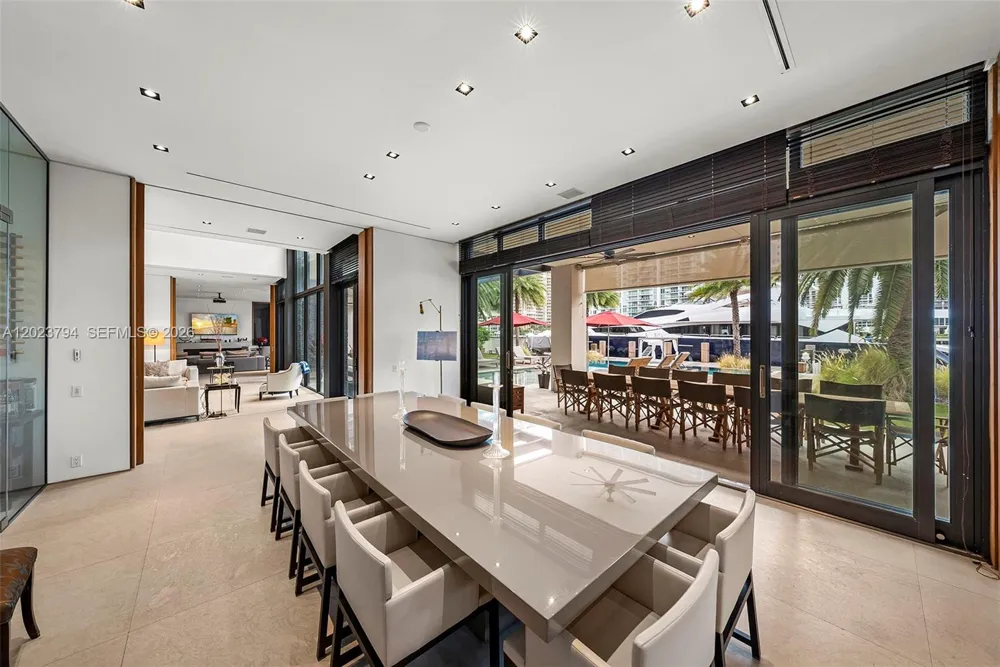 385 Centre Is Golden Beach, FL 33160