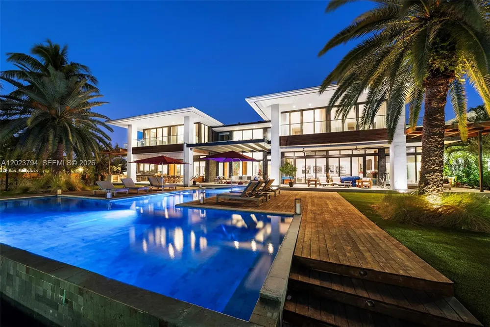 385 Centre Is Golden Beach, FL 33160