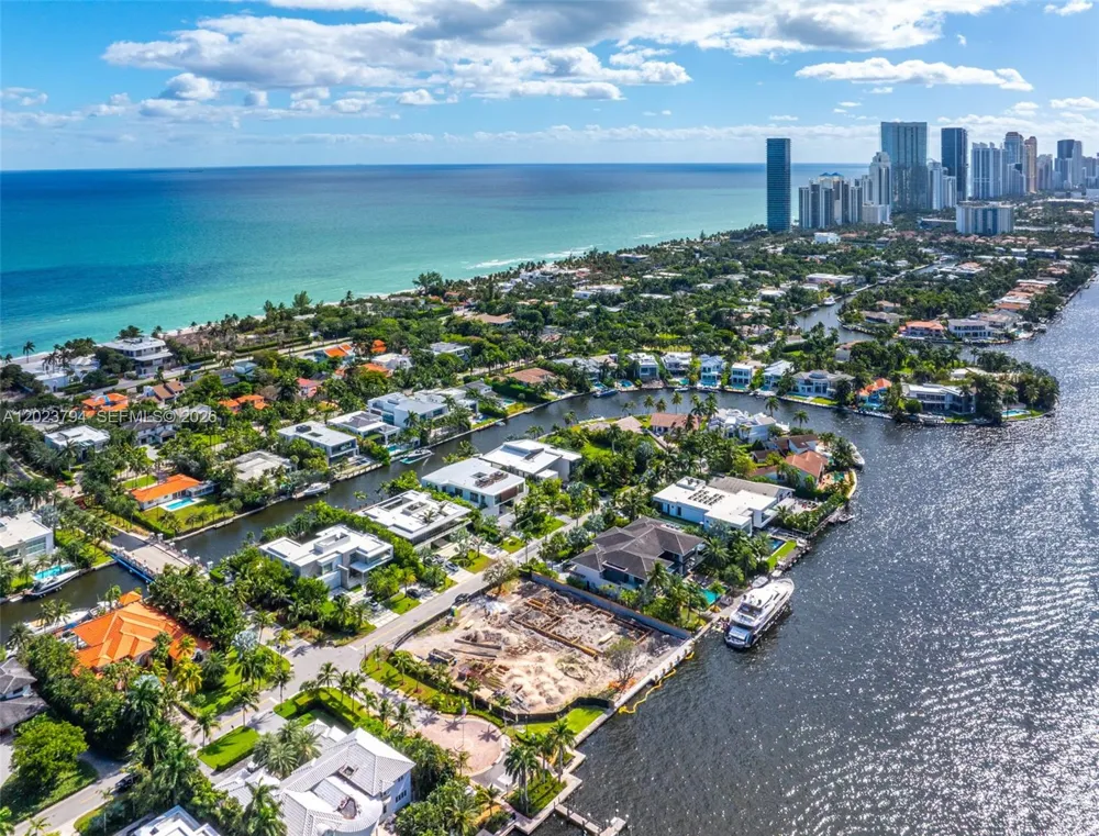 385 Centre Is Golden Beach, FL 33160
