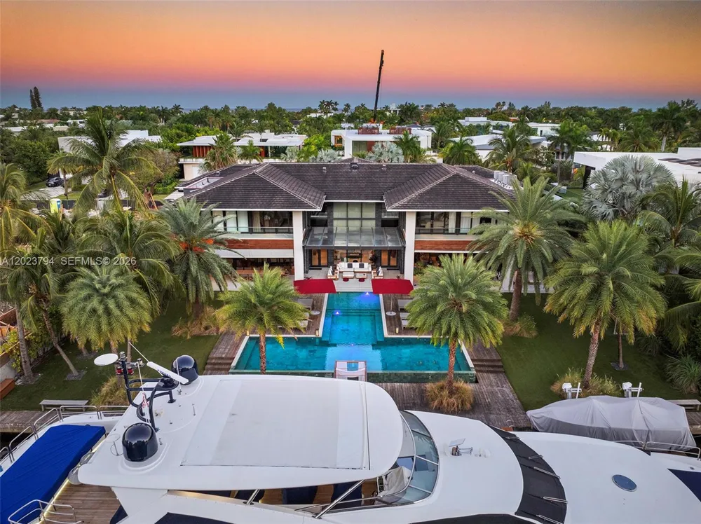 385 Centre Is Golden Beach, FL 33160