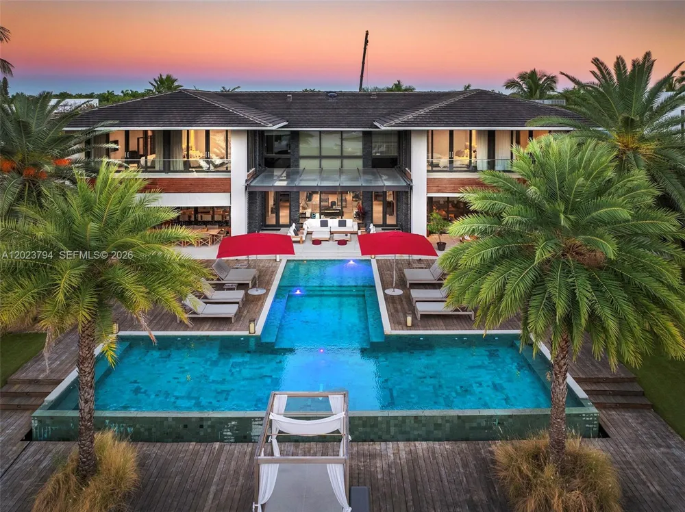 385 Centre Is Golden Beach, FL 33160