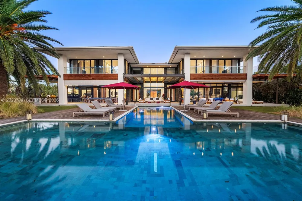 385 Centre Is Golden Beach, FL 33160