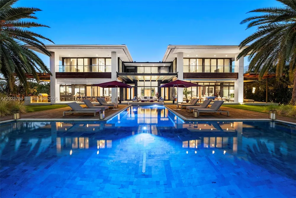 385 Centre Is Golden Beach, FL 33160