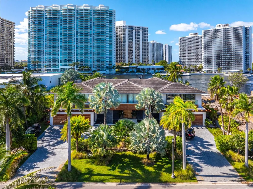 385 Centre Is Golden Beach, FL 33160