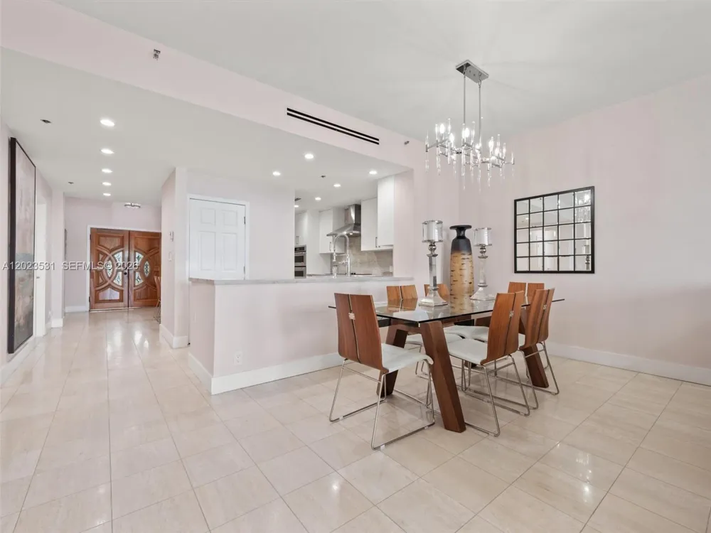 2425 Fisher Island Dr #5205 Miami Beach, FL 33109